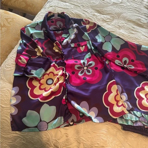 Victoria’s Secret Silky Soft Pajamas - Picture 6 of 8